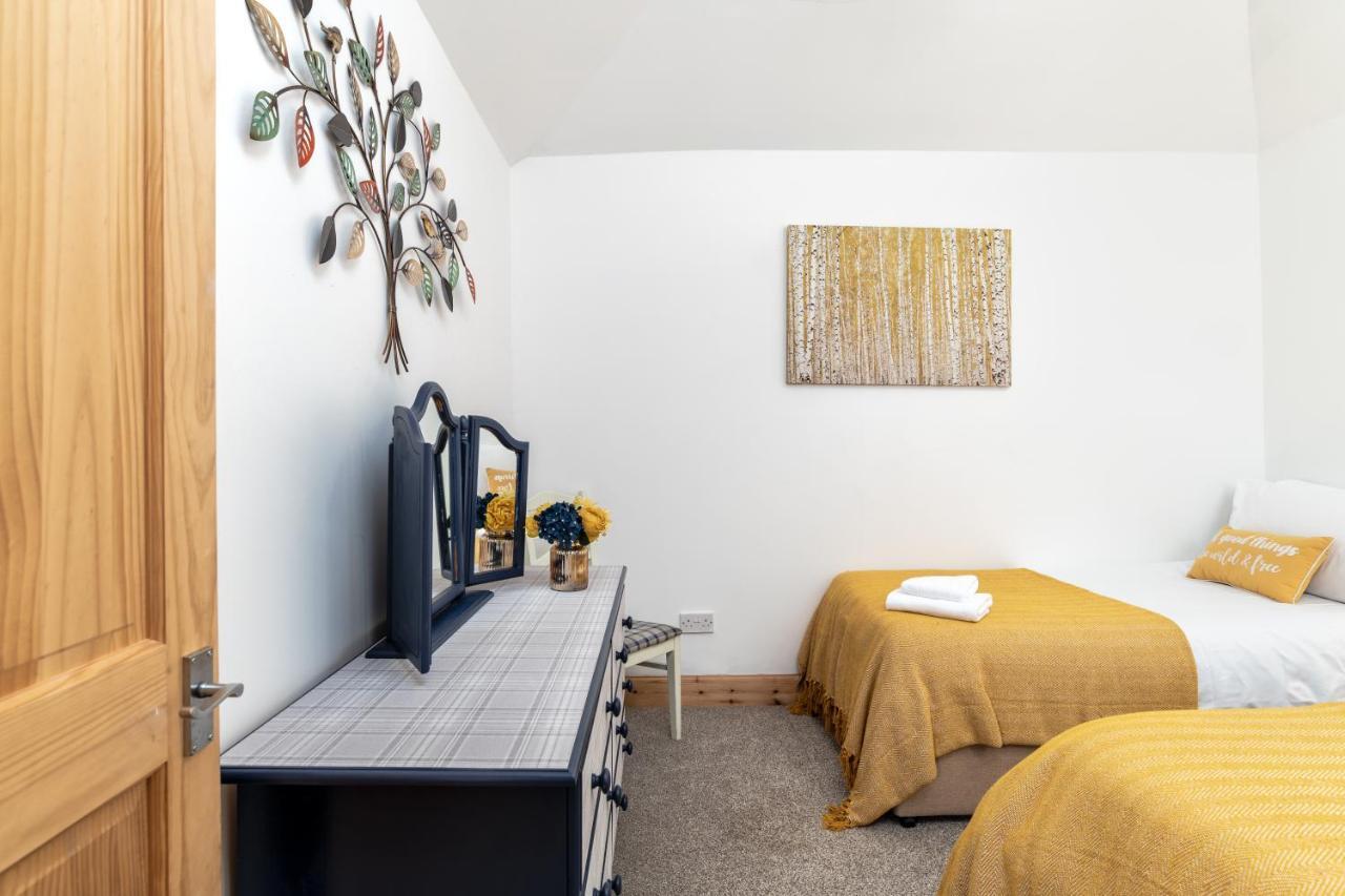 Dormie Cottage, Lovely Bright And Spacious Bungalow With Wood Fire バラター エクステリア 写真